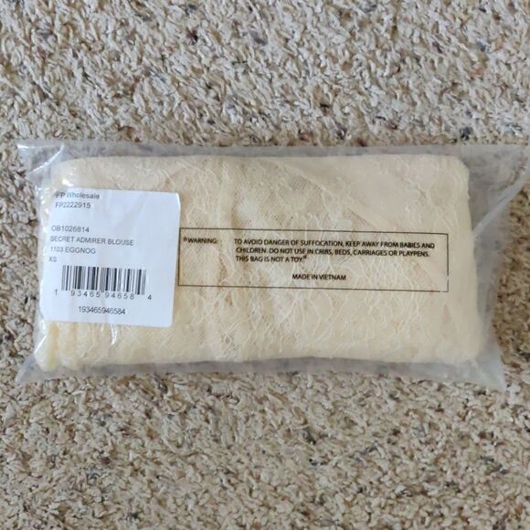 NEW $98 FREE PEOPLE SECRET ADMIRER LACE BLOUSE - Picture 11 of 14